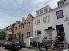 Hausansicht Bremen-Findorff, aufwendig modernisiertes Zweifamilienhaus in beliebter Wohnlage
