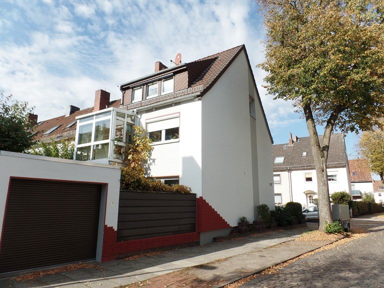R�ckansicht Bremen Reihenendhaus Westend, gepflegtes Reihenendhaus mit Einliegerwohnung, Wintergarten und Garage