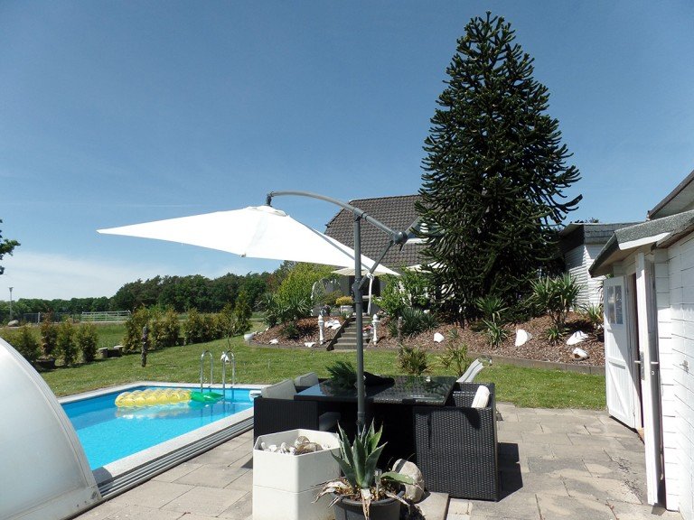 Pool Hoope Einfamilienhaus Charmantes Friesenhaus mit Traumgrundst�ck, Pool und viel Wohlf�hlatmosph�re