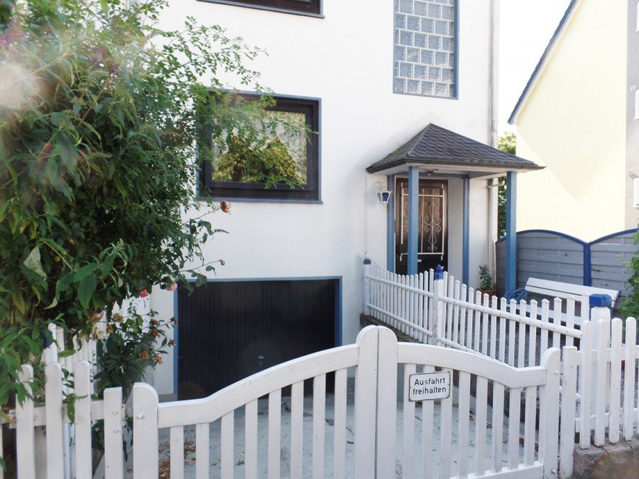 Garageneinfahrt Zweifamilienhaus Bremen