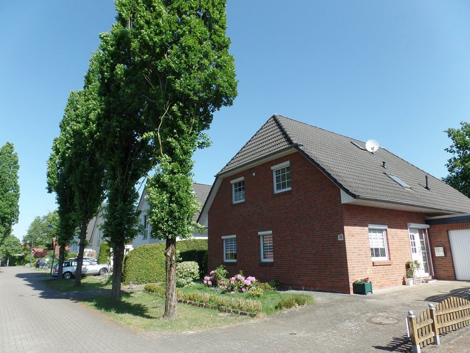 Hausansicht Zweifamilienhaus L�bberstedt