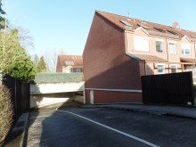 Einfahrt Tiefgarage Bremen - Horn / Familientraum zum Wohlf�hlen mit Garten und 2 TG-Stellpl�tze