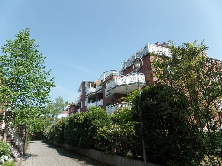 Hausansicht Bremen Terrassenwohnung Findorff-Weidedamm, interessante 4 Zimmer Eigentumswohnung mit Terrasse und Stellplatz