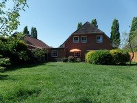 Hauptbild Viel Platz und Lebensqualität ! Attraktives 2-Familienhaus im beliebten Lübberstedt