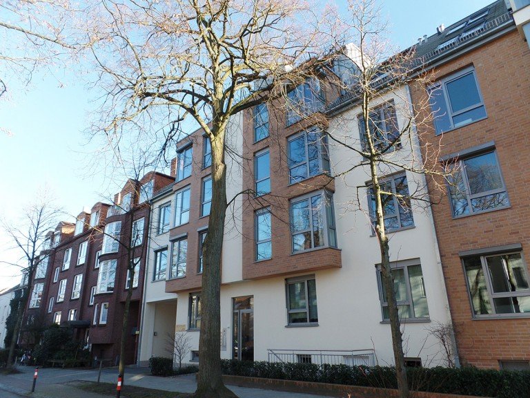 Hausansicht Bremen Terrassenwohnung Exklusive 3-Zimmer-Wohnung im beliebten Gete-Viertel mit Terrasse und TG-Stellplatz