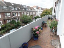 Balkon Vorne Wohnen in erstklassiger B�rgerparklage: Traumhafte 4 Zimmer-Wohnung mit 2 Balkone und Garage